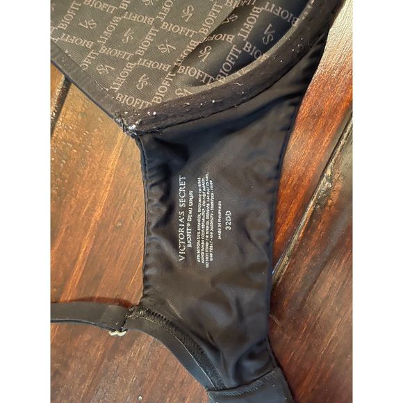 Victoria's Secret Biofit Demi Uplift 32DD Black Bra - Picture 3 of 3